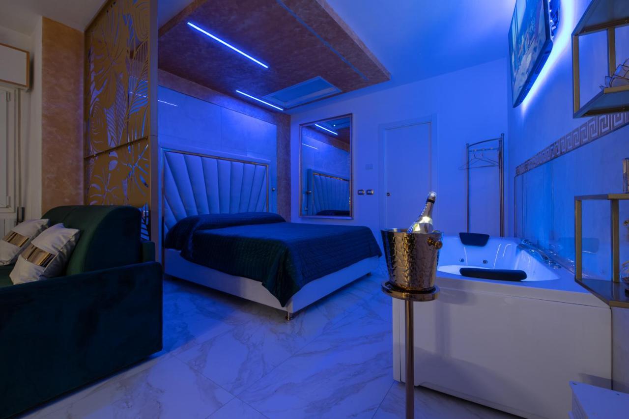 Fashion Apartment Gold Bologna With Jacuzzi & Car Garage Экстерьер фото