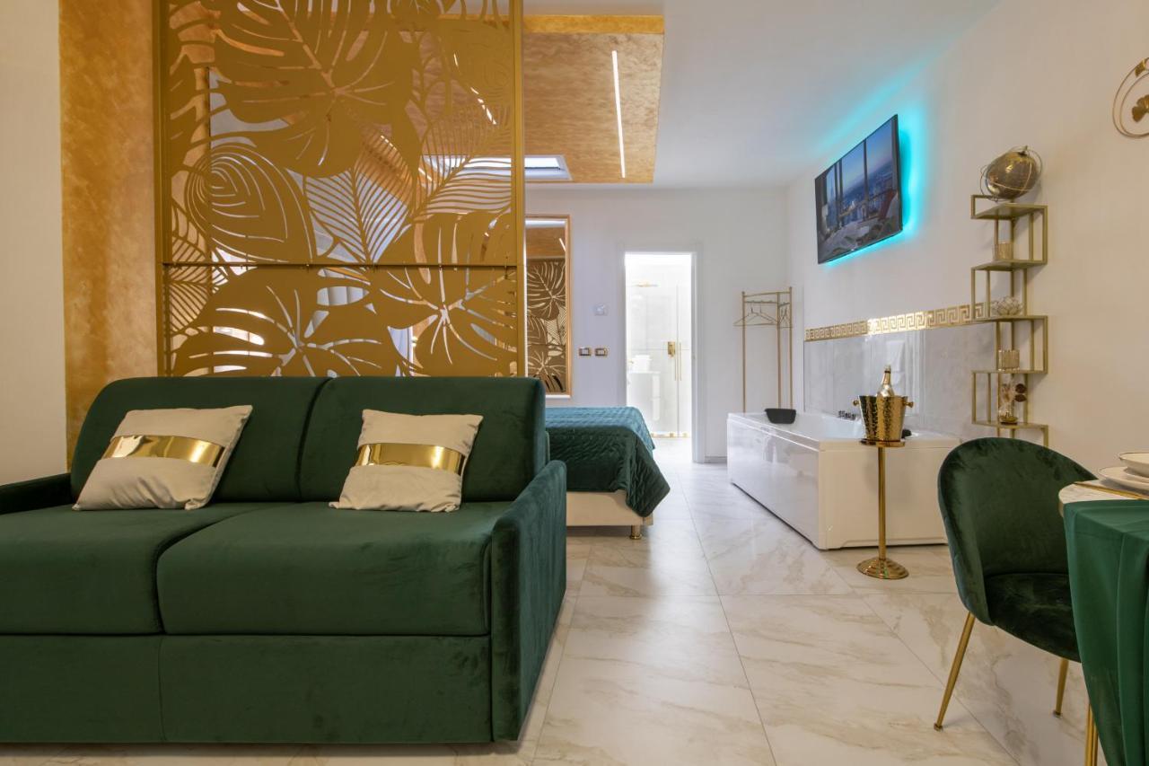 Fashion Apartment Gold Bologna With Jacuzzi & Car Garage Экстерьер фото