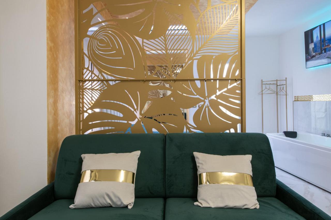 Fashion Apartment Gold Bologna With Jacuzzi & Car Garage Экстерьер фото