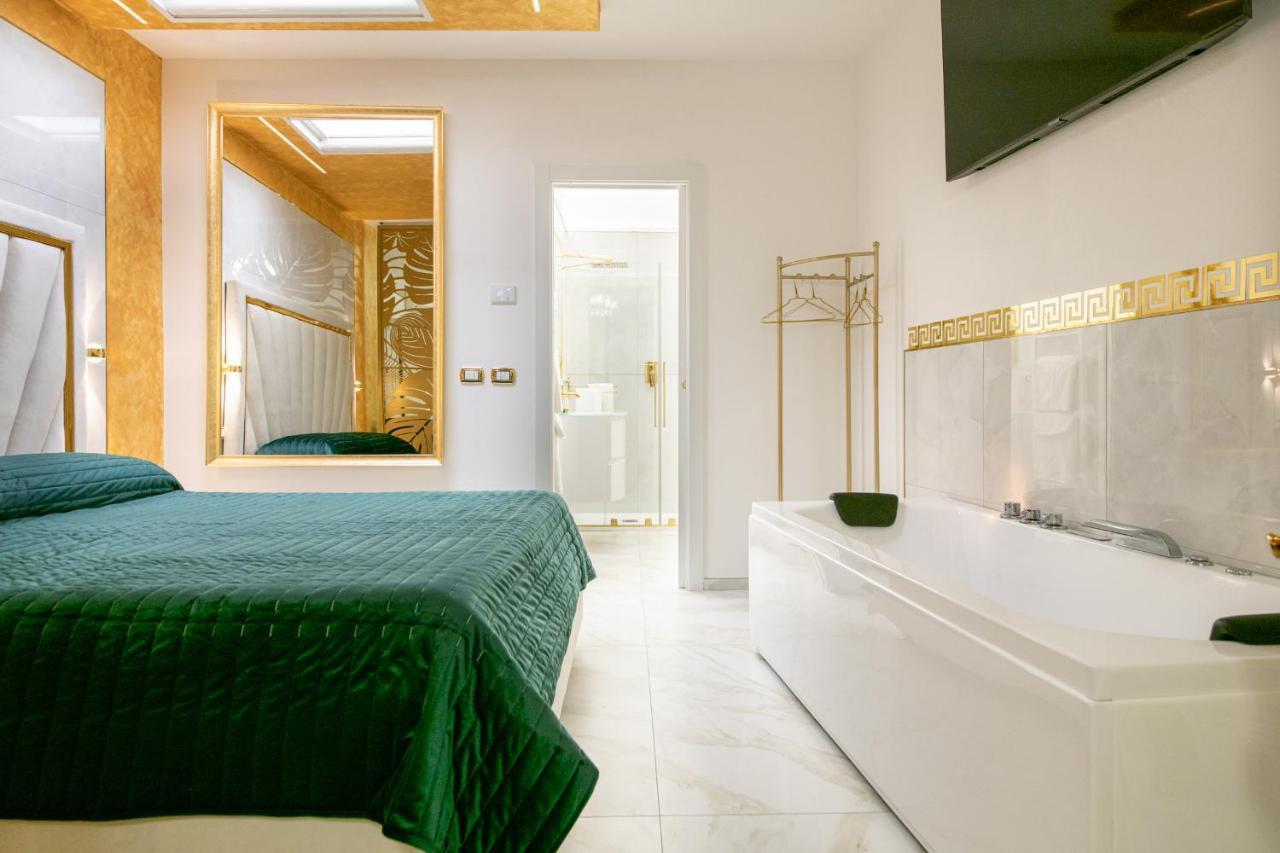 Fashion Apartment Gold Bologna With Jacuzzi & Car Garage Экстерьер фото
