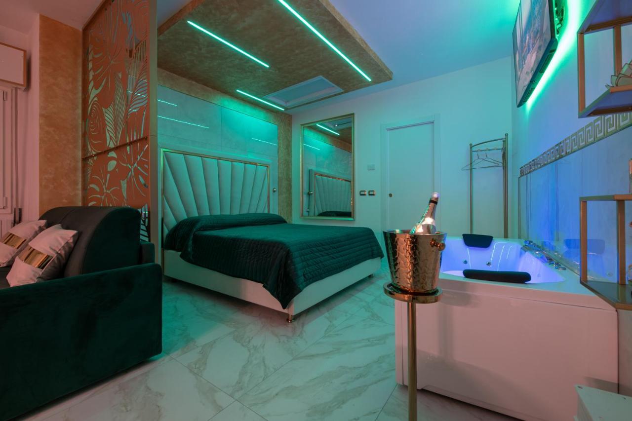 Fashion Apartment Gold Bologna With Jacuzzi & Car Garage Экстерьер фото